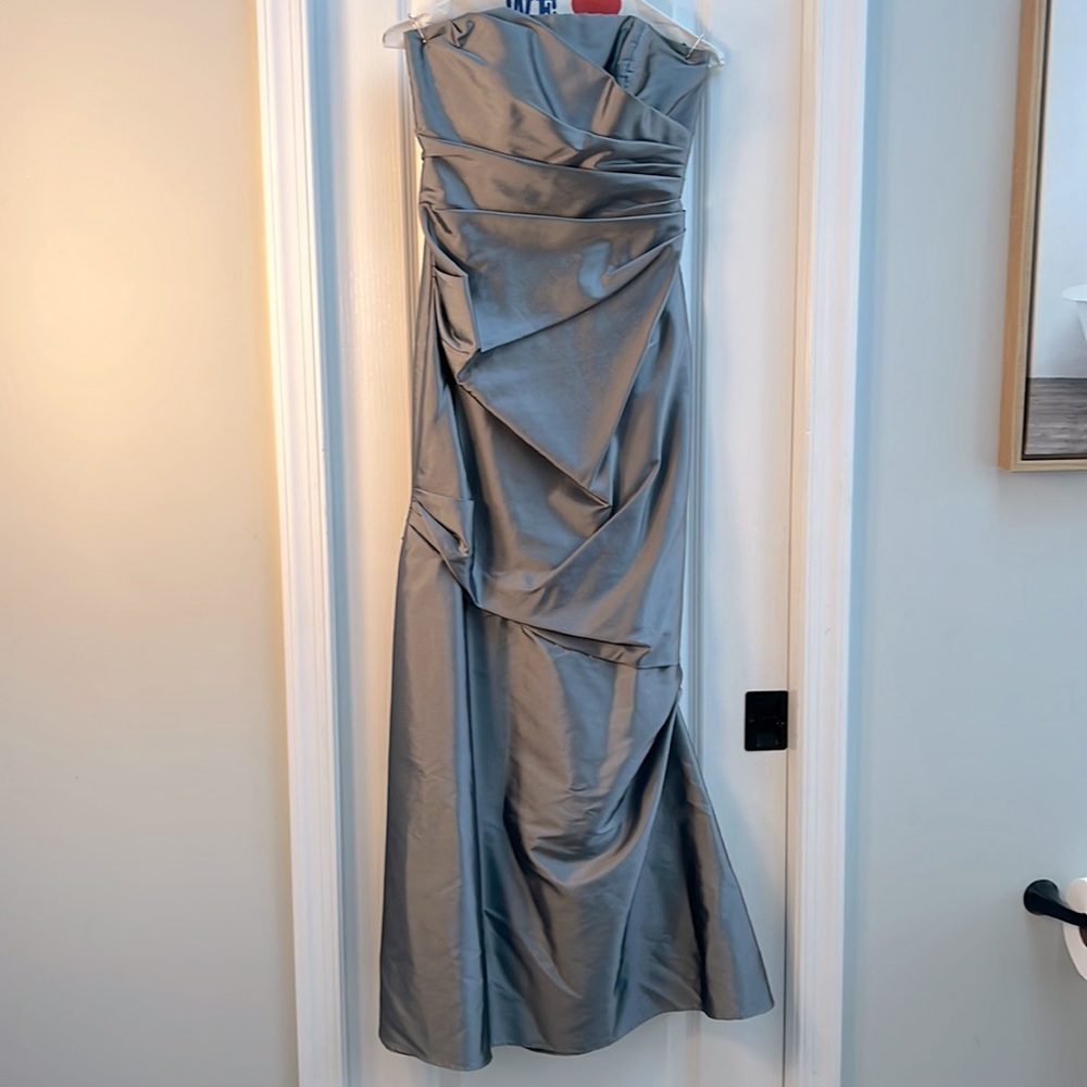 Vineyard collection bridesmaid dress. Strapless Shiny charcoal Gray size 4